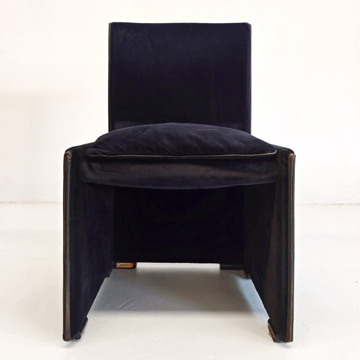 Set di 4 Sedie in velluto blu modello 401 "Break" Mario Bellini per Cassina  anni '80