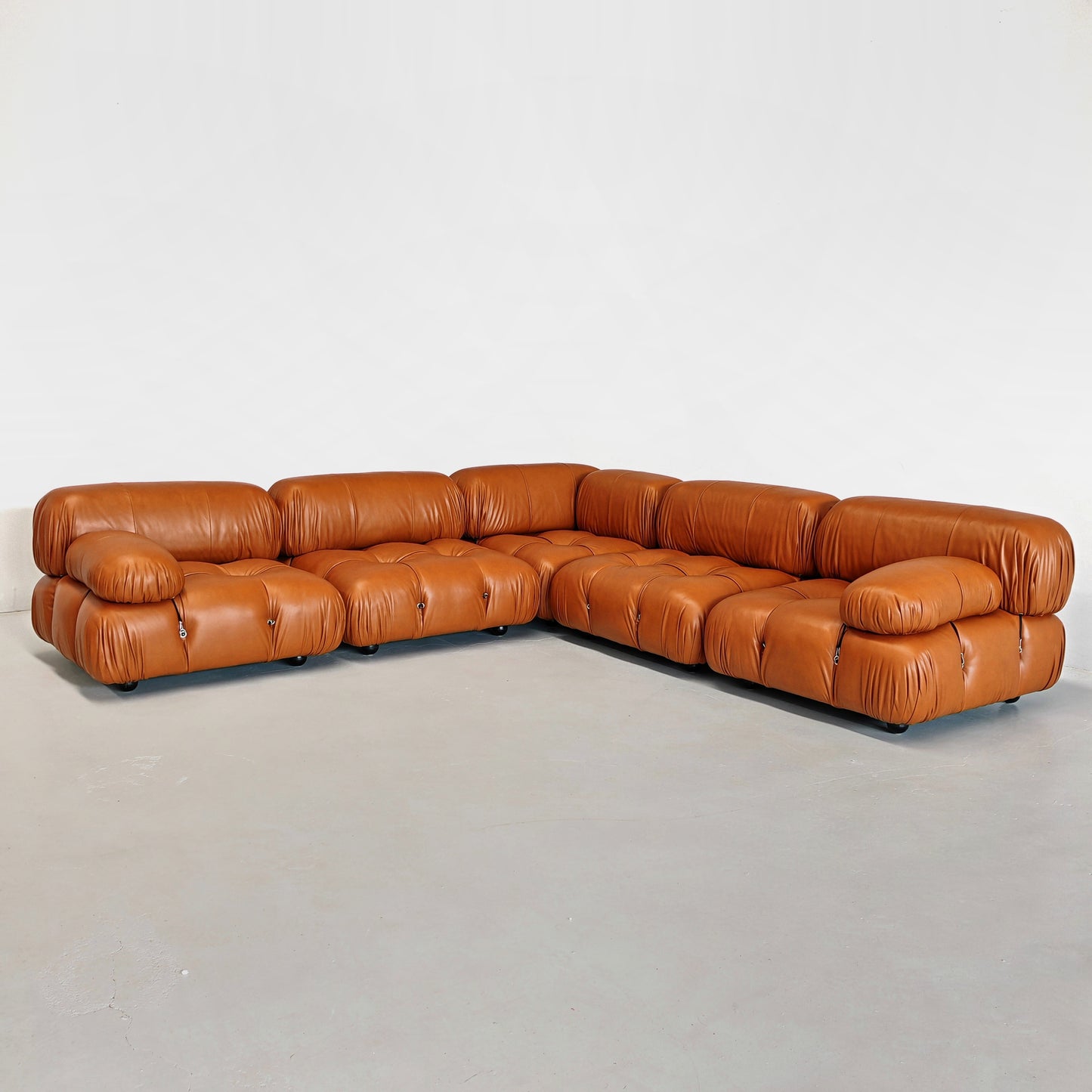 Divano 5 moduli Camaleonda Mario Bellini per B&B Pelle nuova Cognac