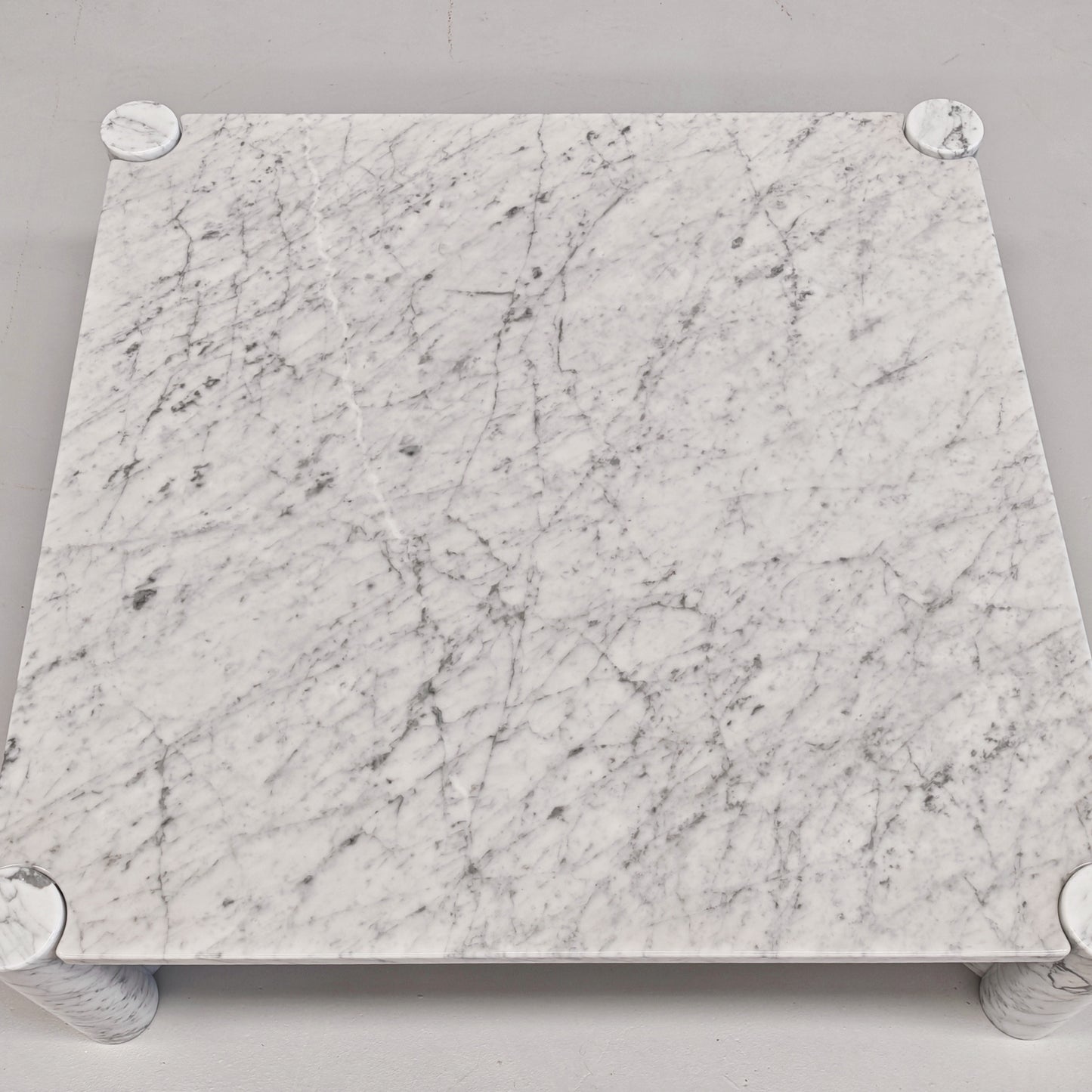 Tavolino da Salotto Coffee Table in marmo mod. Jumbo, Gae Aulenti per Knoll.