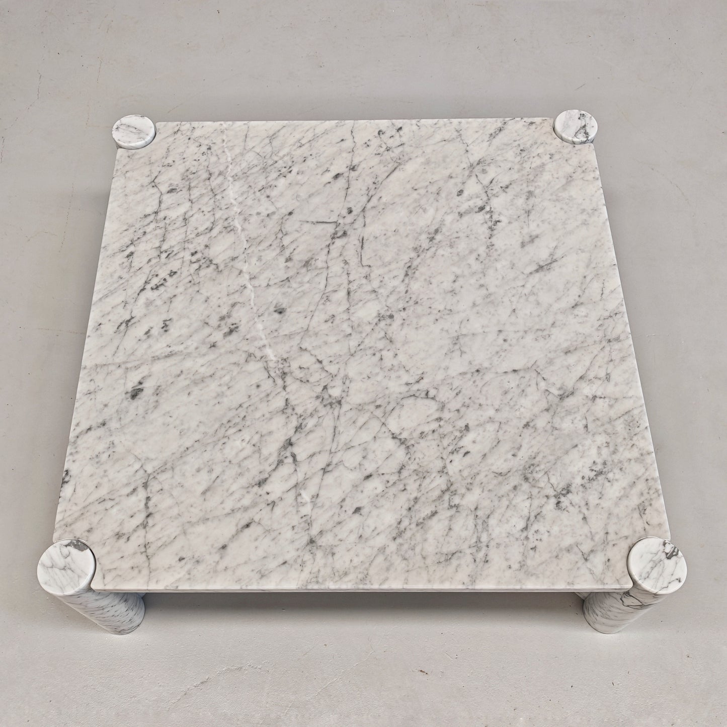 Tavolino da Salotto Coffee Table in marmo mod. Jumbo, Gae Aulenti per Knoll.