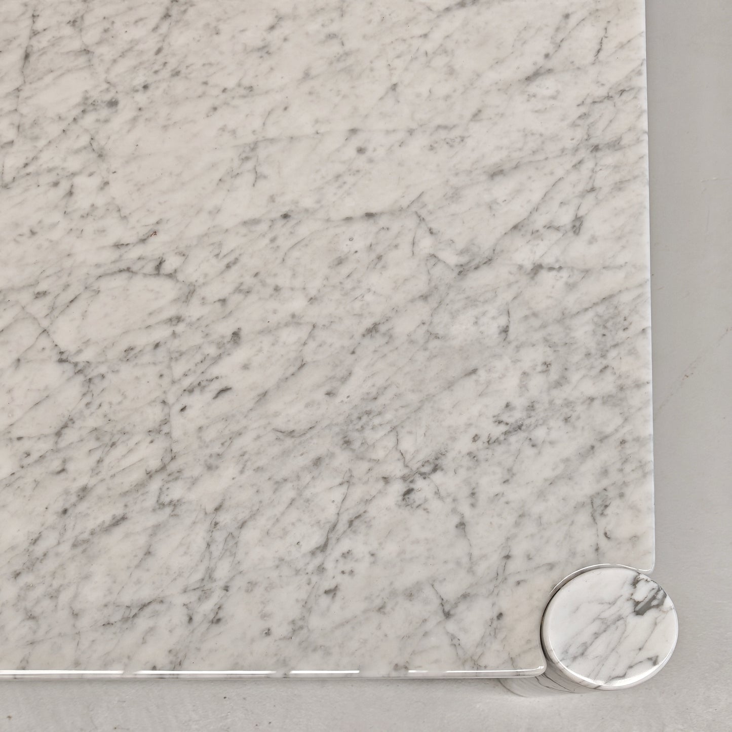 Tavolino da Salotto Coffee Table in marmo mod. Jumbo, Gae Aulenti per Knoll.