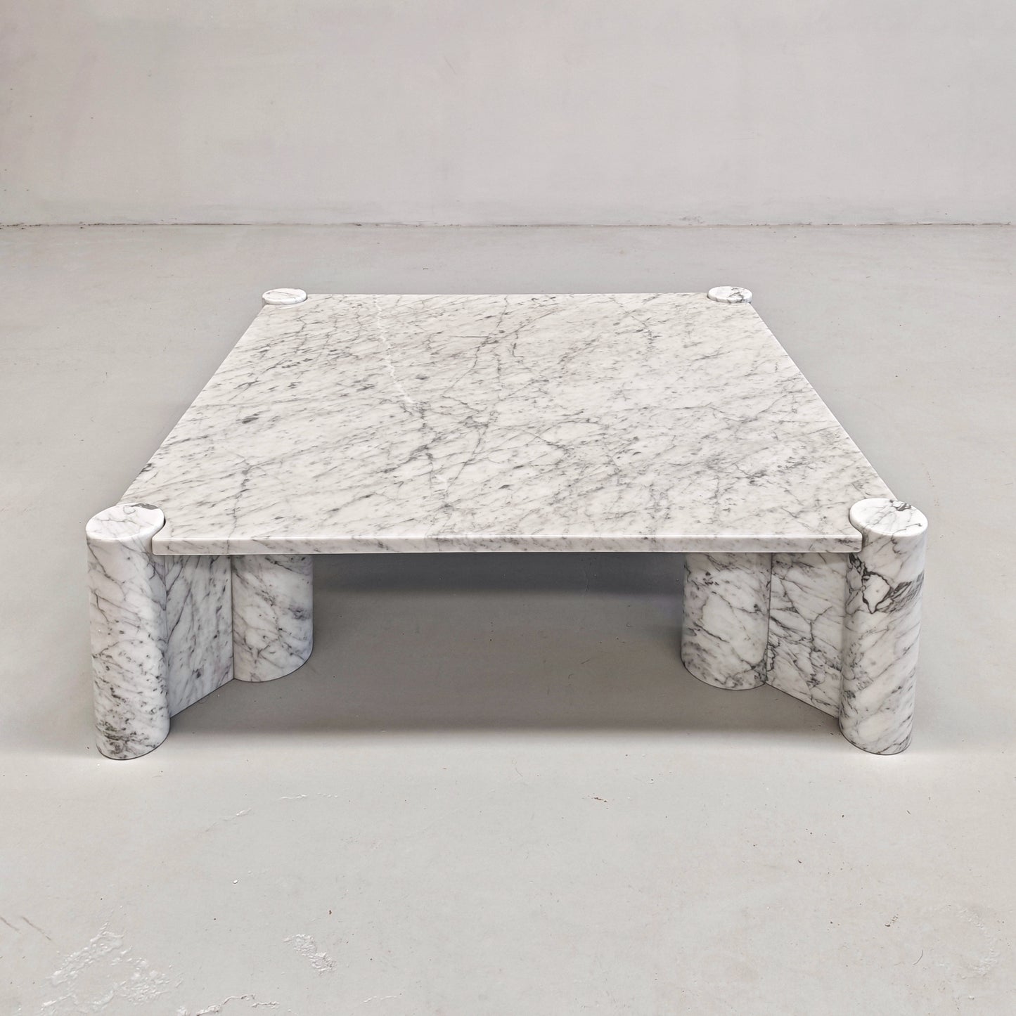 Tavolino da Salotto Coffee Table in marmo mod. Jumbo, Gae Aulenti per Knoll.