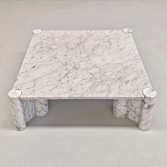 Tavolino da Salotto Coffee Table in marmo mod. Jumbo, Gae Aulenti per Knoll.