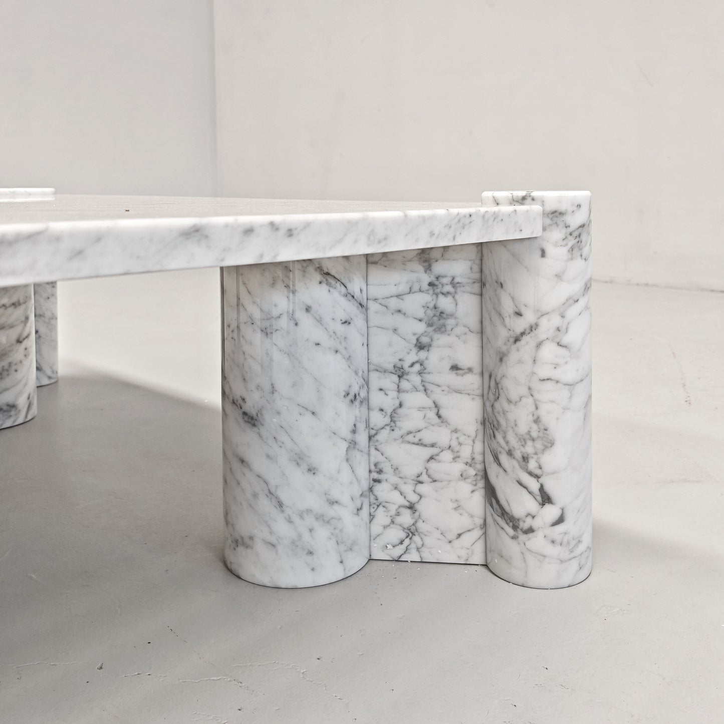 Tavolino da Salotto Coffee Table in marmo mod. Jumbo, Gae Aulenti per Knoll.