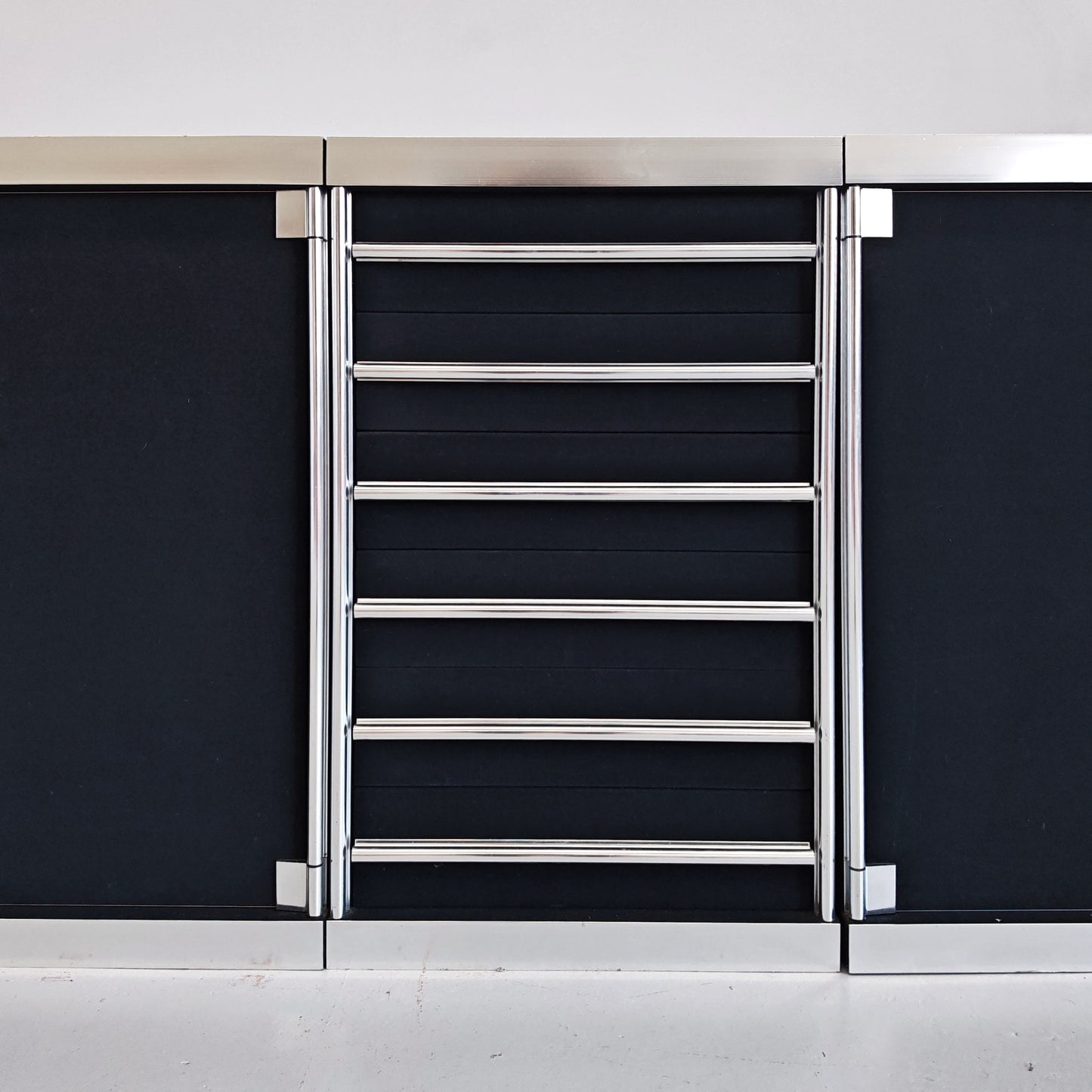 Sideboard Guido Faleschini per i4 Mariani (Hermes) anni 70