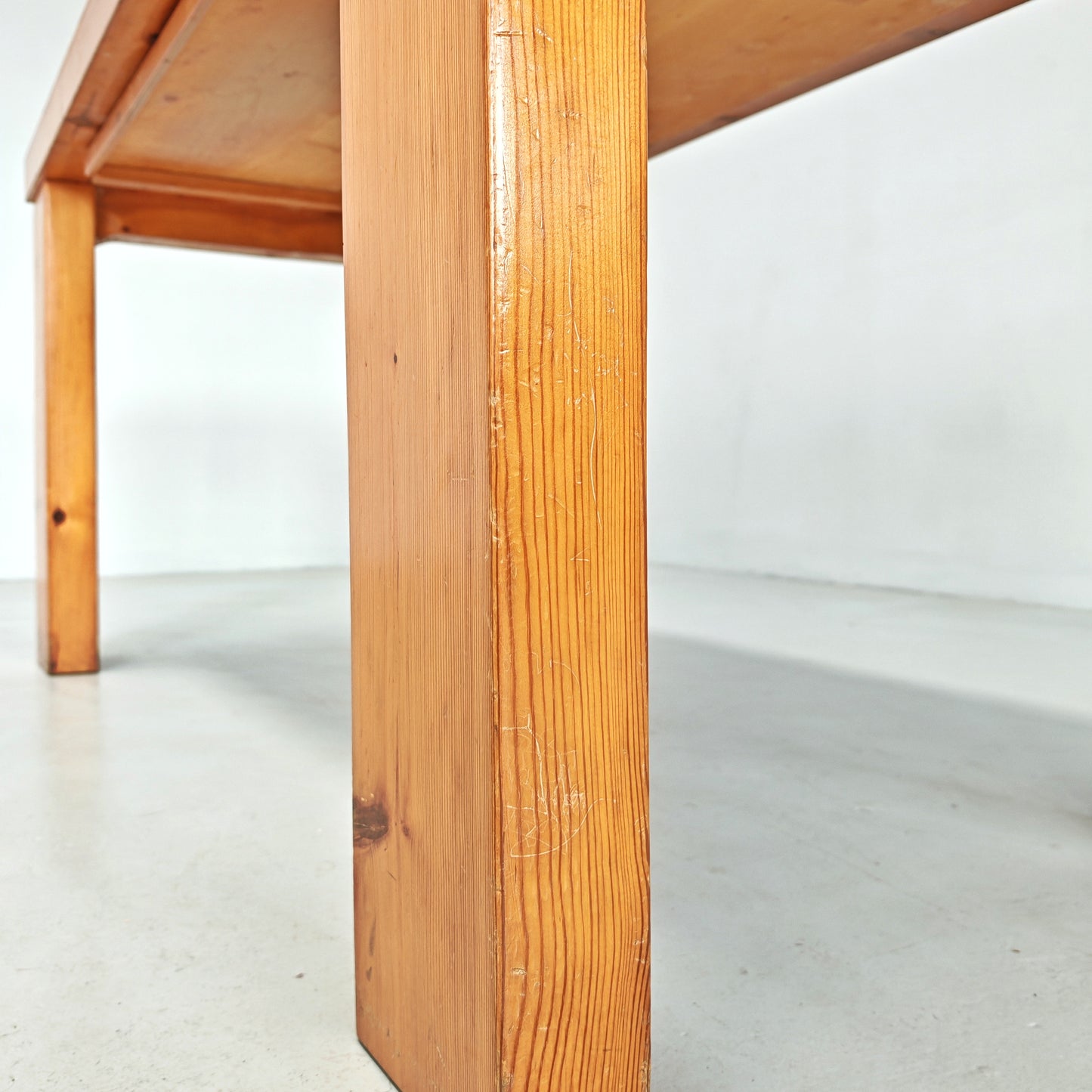 Tavolo rettangolare in legno  "Sine Loco" Raffaello Biagetti anni 70