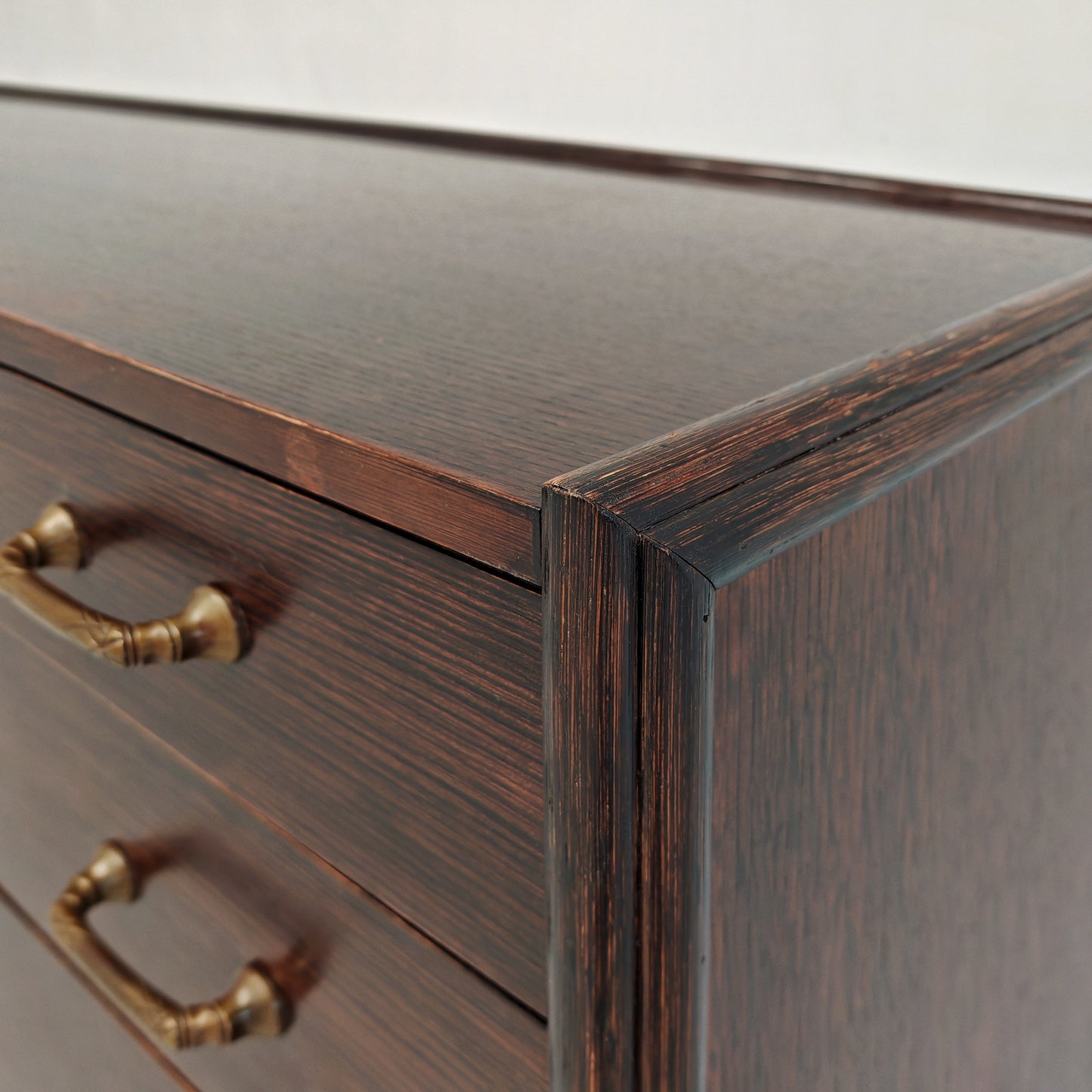 Cassettiera vintage di design  in legno esotico e bambù anni 70