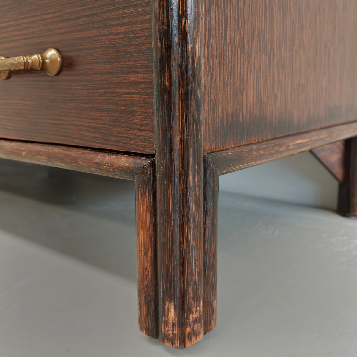Cassettiera vintage di design  in legno esotico e bambù anni 70