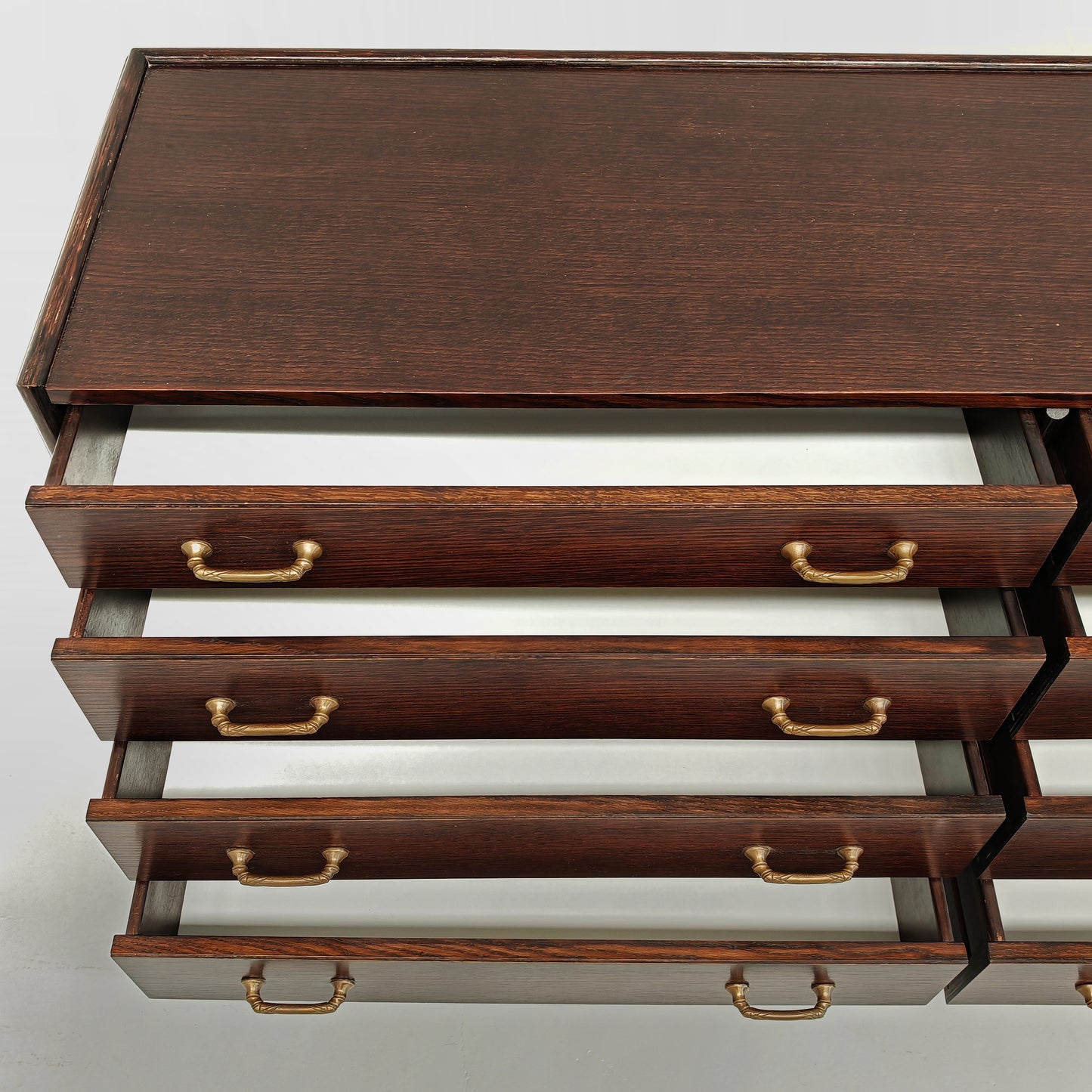 Cassettiera vintage di design  in legno esotico e bambù anni 70