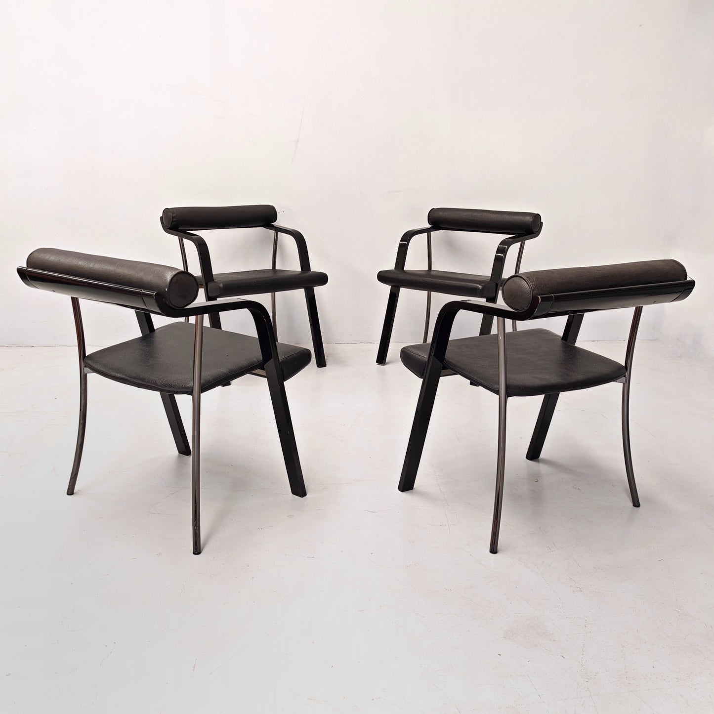 4 Sedie poltroncine nere con braccioli vintage anni 80