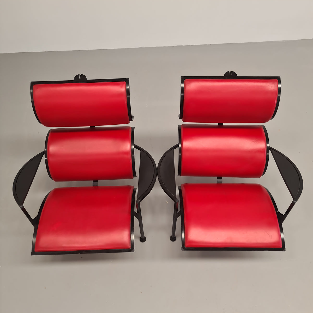 Paire de fauteuils en fer et cuir des années 80, modèle Signora Chan de Carlo Forcolini pour Alias (1986)