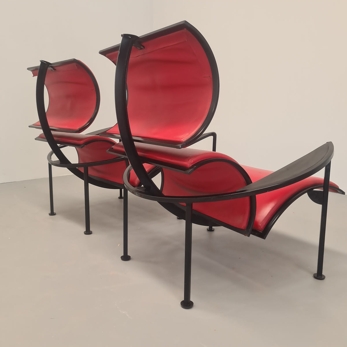 Paire de fauteuils en fer et cuir des années 80, modèle Signora Chan de Carlo Forcolini pour Alias (1986)