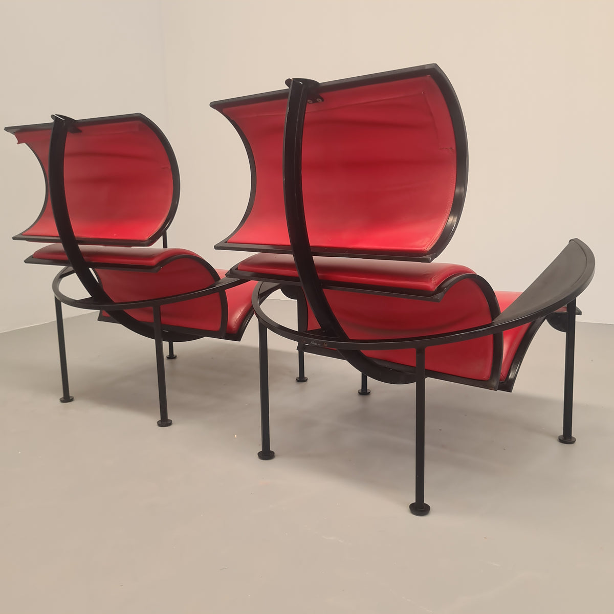 Paire de fauteuils en fer et cuir des années 80, modèle Signora Chan de Carlo Forcolini pour Alias (1986)