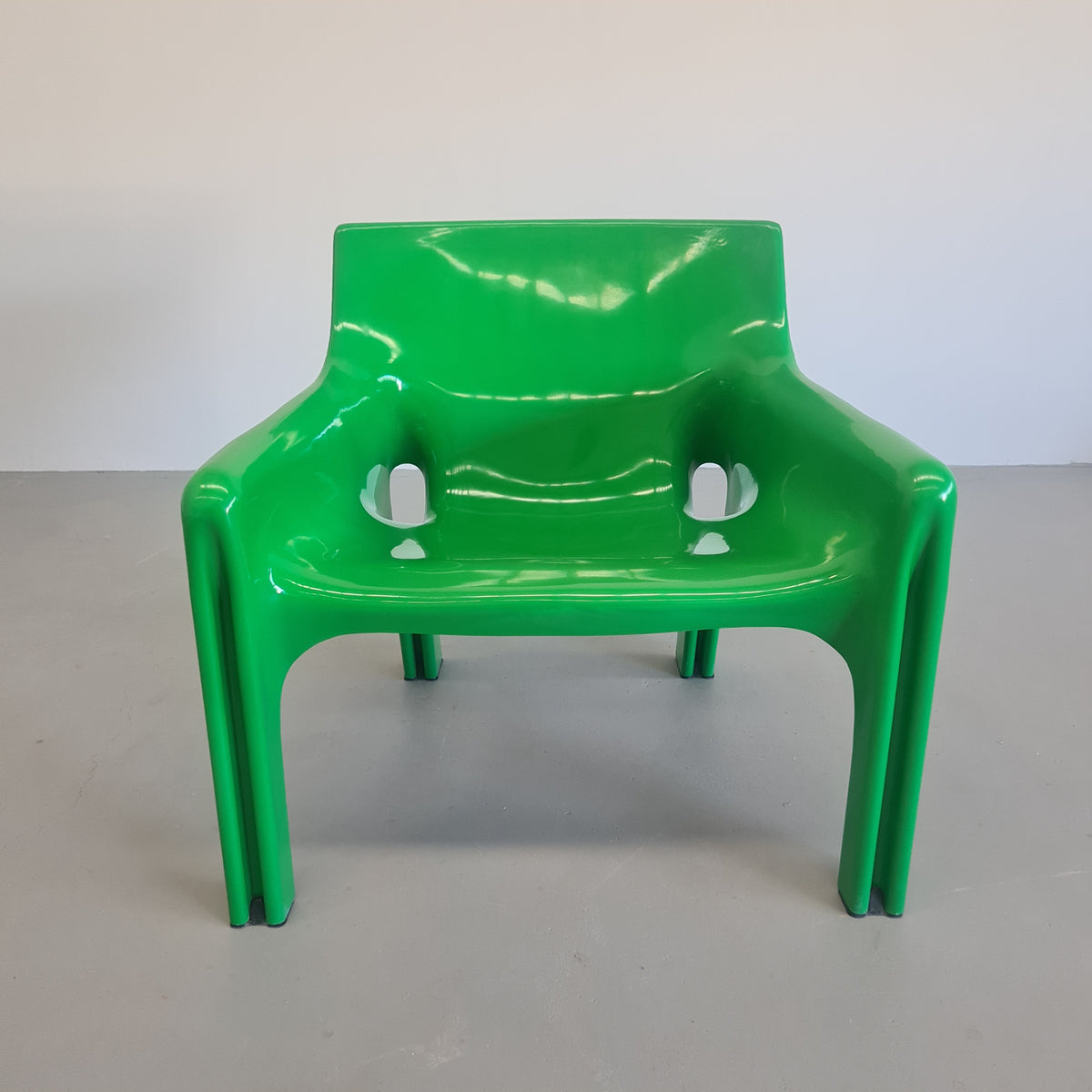 Fauteuil Vicario de Vico Magistretti pour Artemide, années 1970 (VERT)