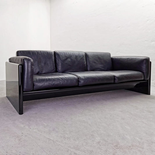Divano laccato seduta in pelle nera di Studio Simon By Gavina anni 70