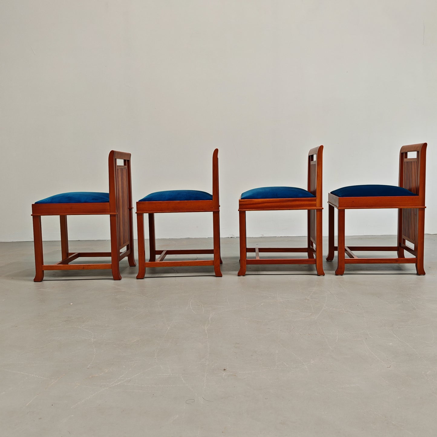 Sedie Coonley, Frank Lloyd Wright per Cassina 1989