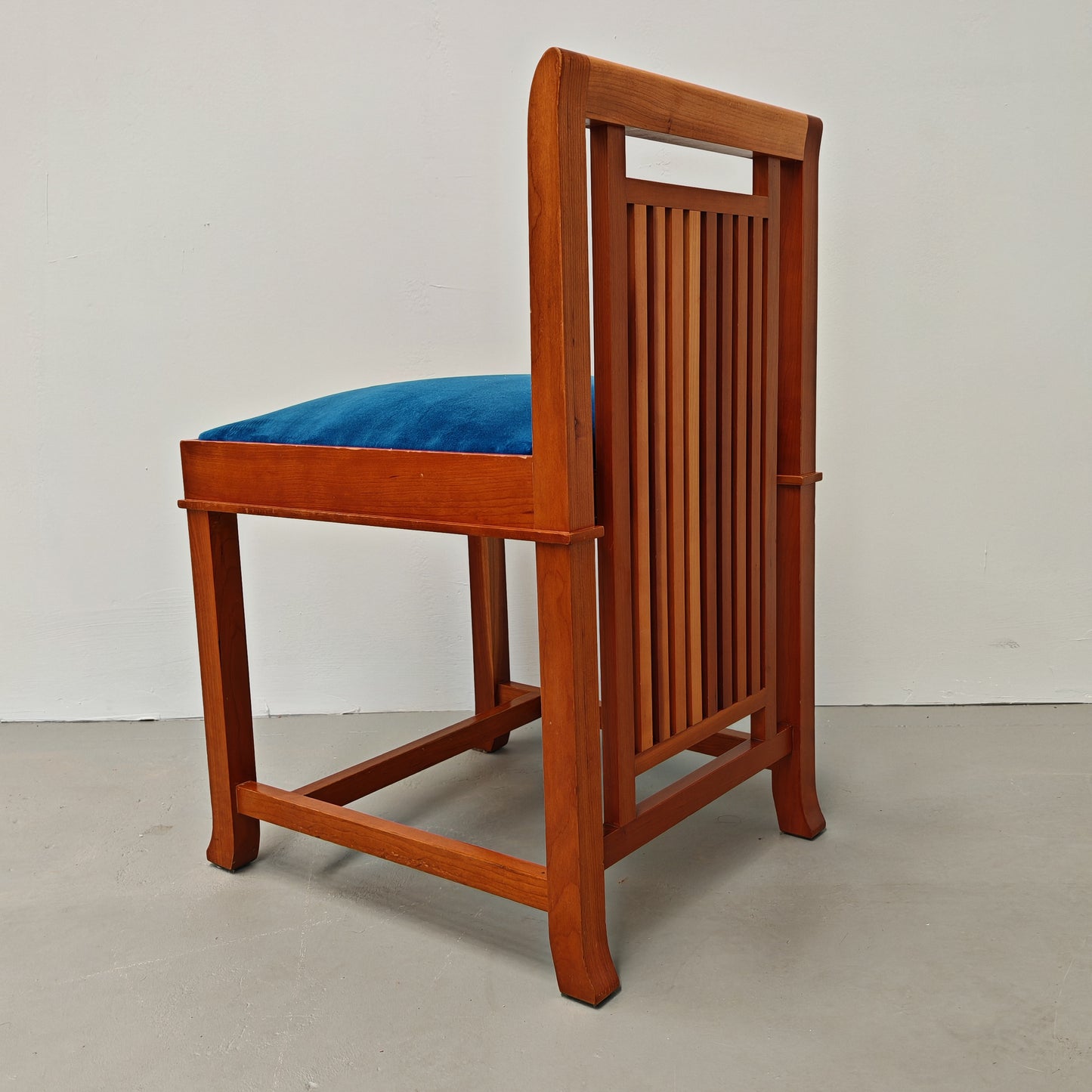 Sedie Coonley, Frank Lloyd Wright per Cassina 1989