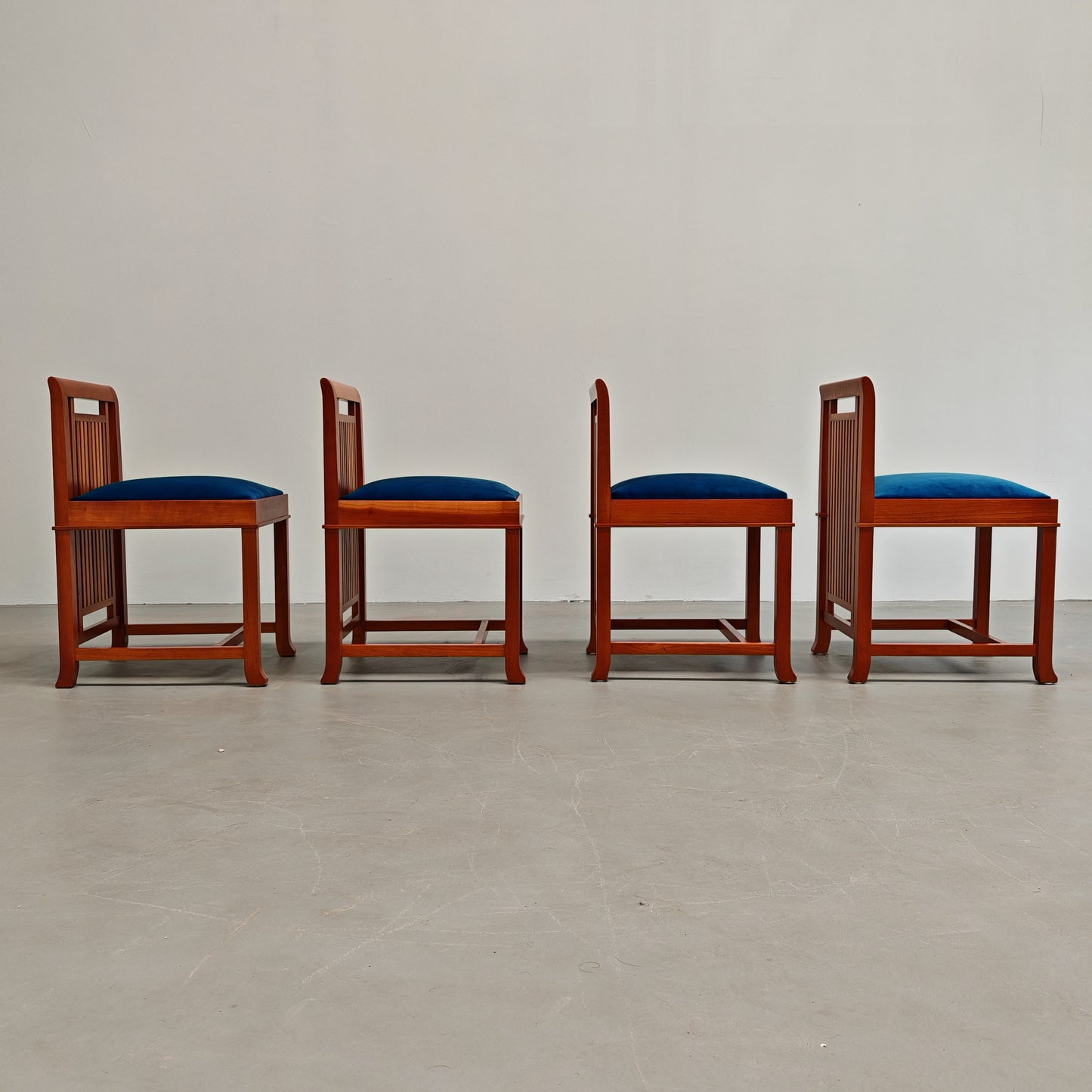 Sedie Coonley, Frank Lloyd Wright per Cassina 1989