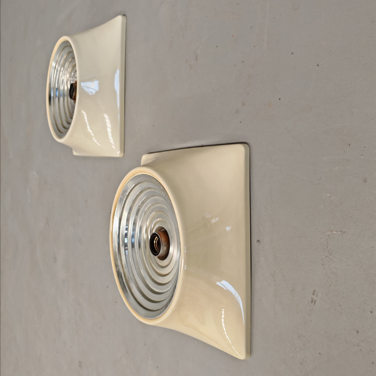 Coppia Applique in plastica e alluminio Stilnovo spaceage anni 60'