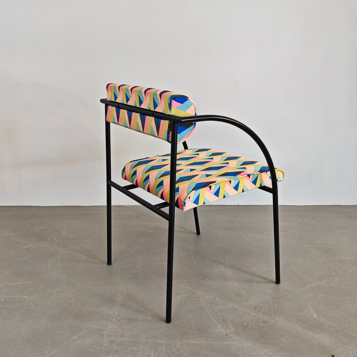 Ensemble de 6 chaises des années 80 en fer et velours optical Vienna, R. Kinsman pour Bieffeplast