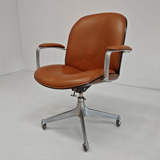 Poltrona in pelle e legno Ico Parisi per MIM anni 60