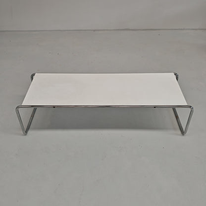 Table basse rectangulaire blanche Laccio de M. Breuer pour Knoll, années 80