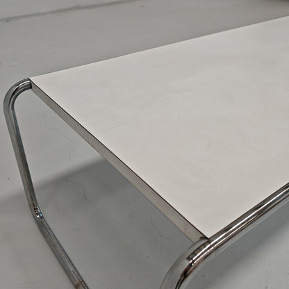 Table basse rectangulaire blanche Laccio de M. Breuer pour Knoll, années 80