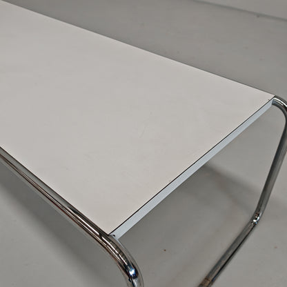 Table basse rectangulaire blanche Laccio de M. Breuer pour Knoll, années 80