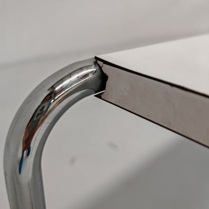 Table basse rectangulaire blanche Laccio de M. Breuer pour Knoll, années 80