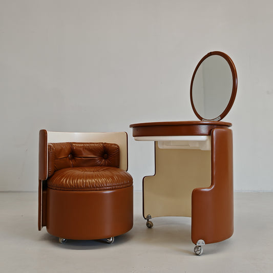 Toilette in pelle tabacco Dilly Dally di Luigi Massoni per Poltrona Frau anni 70