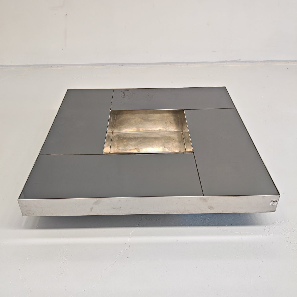 Grande table basse de bar Coffee Tabòlle avec compartiment des années 70 en acier et verre par G. Ausenda pour New York Form