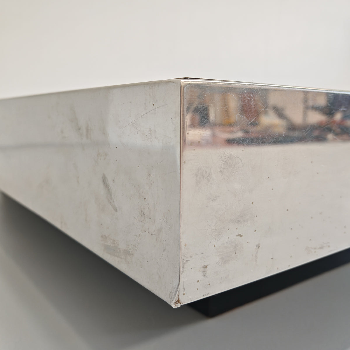 Grande table basse de bar Coffee Tabòlle avec compartiment des années 70 en acier et verre par G. Ausenda pour New York Form
