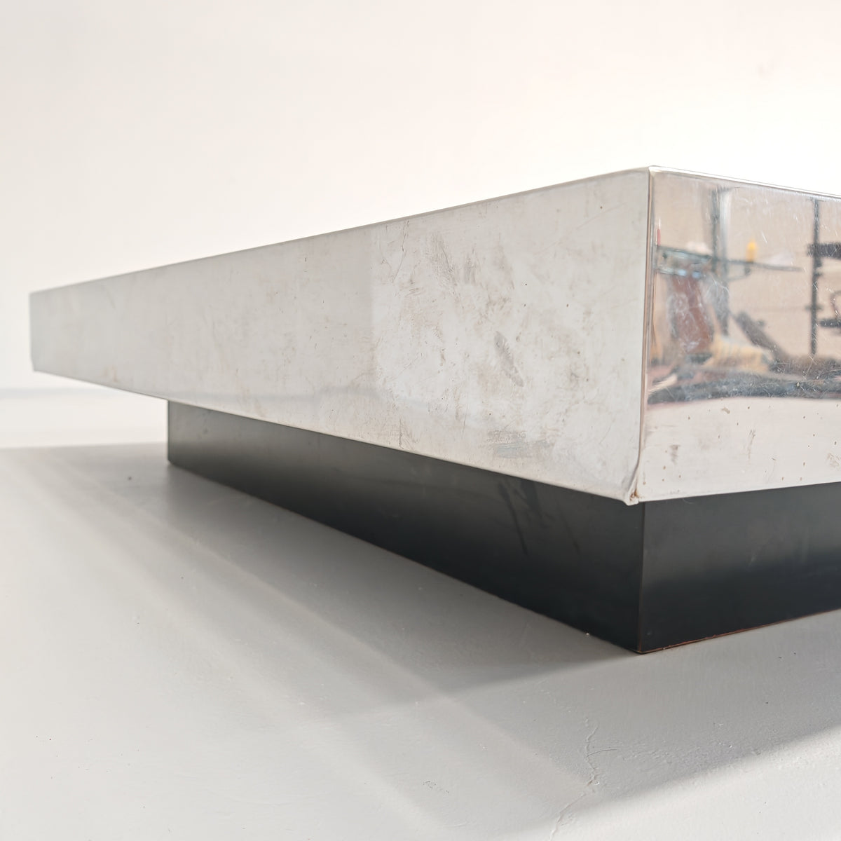 Grande table basse de bar Coffee Tabòlle avec compartiment des années 70 en acier et verre par G. Ausenda pour New York Form