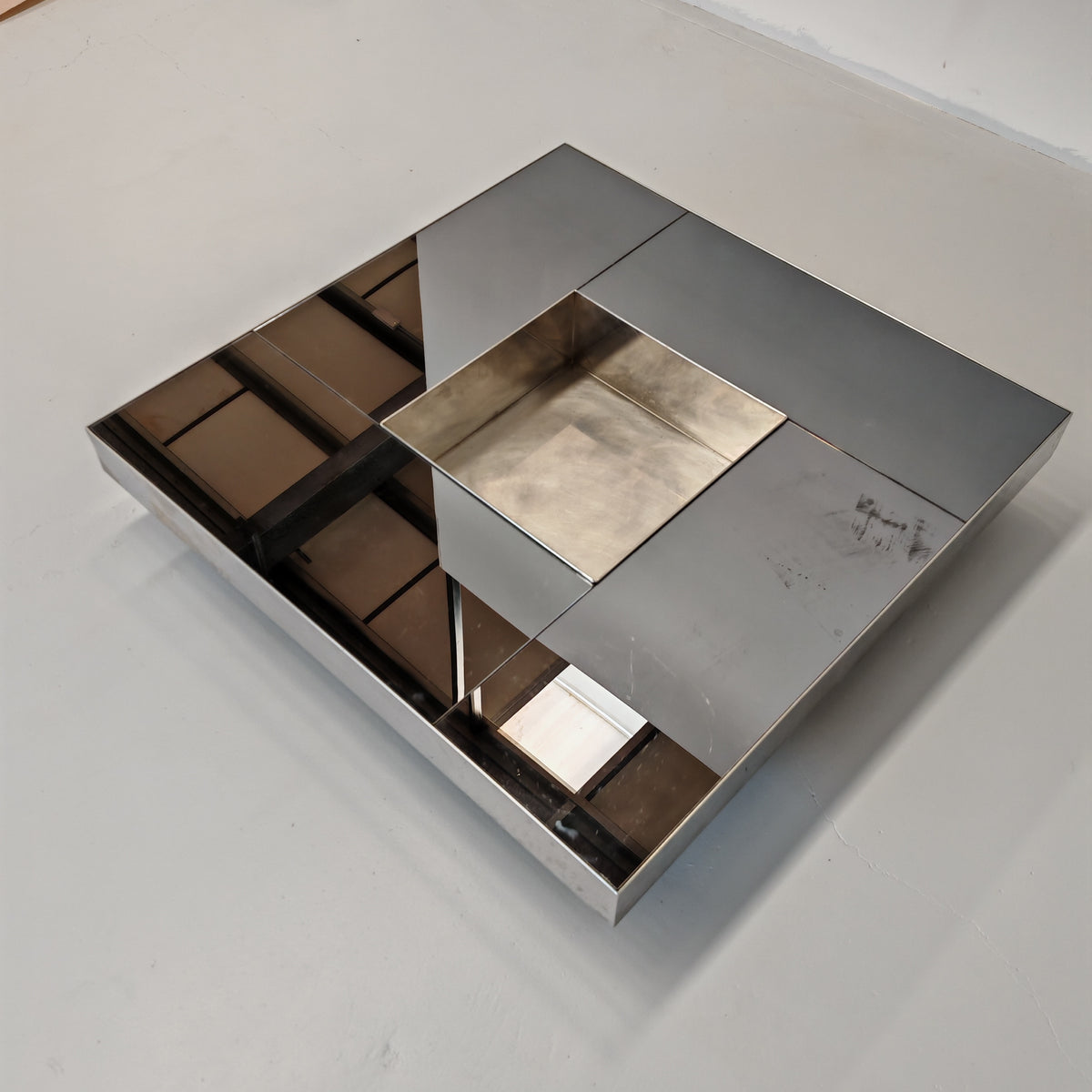 Grande table basse de bar Coffee Tabòlle avec compartiment des années 70 en acier et verre par G. Ausenda pour New York Form
