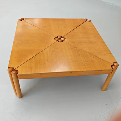 Ensemble de tables basses triangulaires modulables Enolinea en bois clair