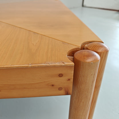 Ensemble de tables basses triangulaires modulables Enolinea en bois clair