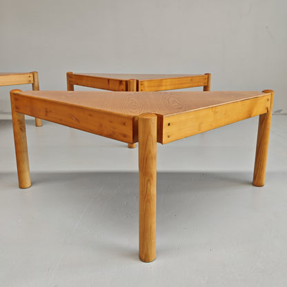 Ensemble de tables basses triangulaires modulables Enolinea en bois clair