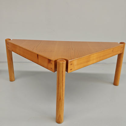 Ensemble de tables basses triangulaires modulables Enolinea en bois clair