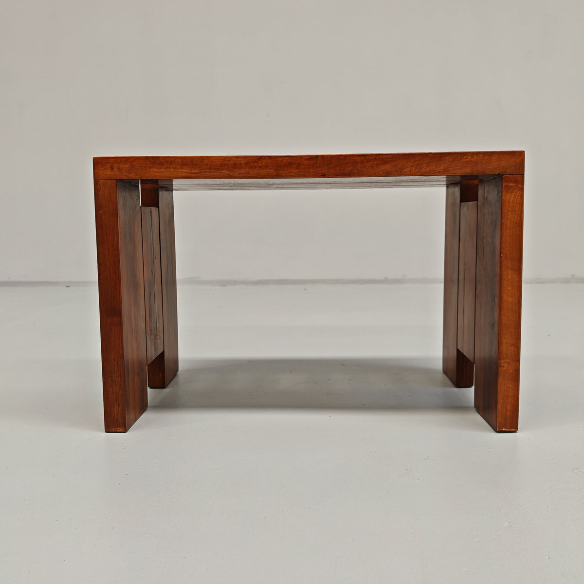 Table basse tabouret vintage en noyer des années 70