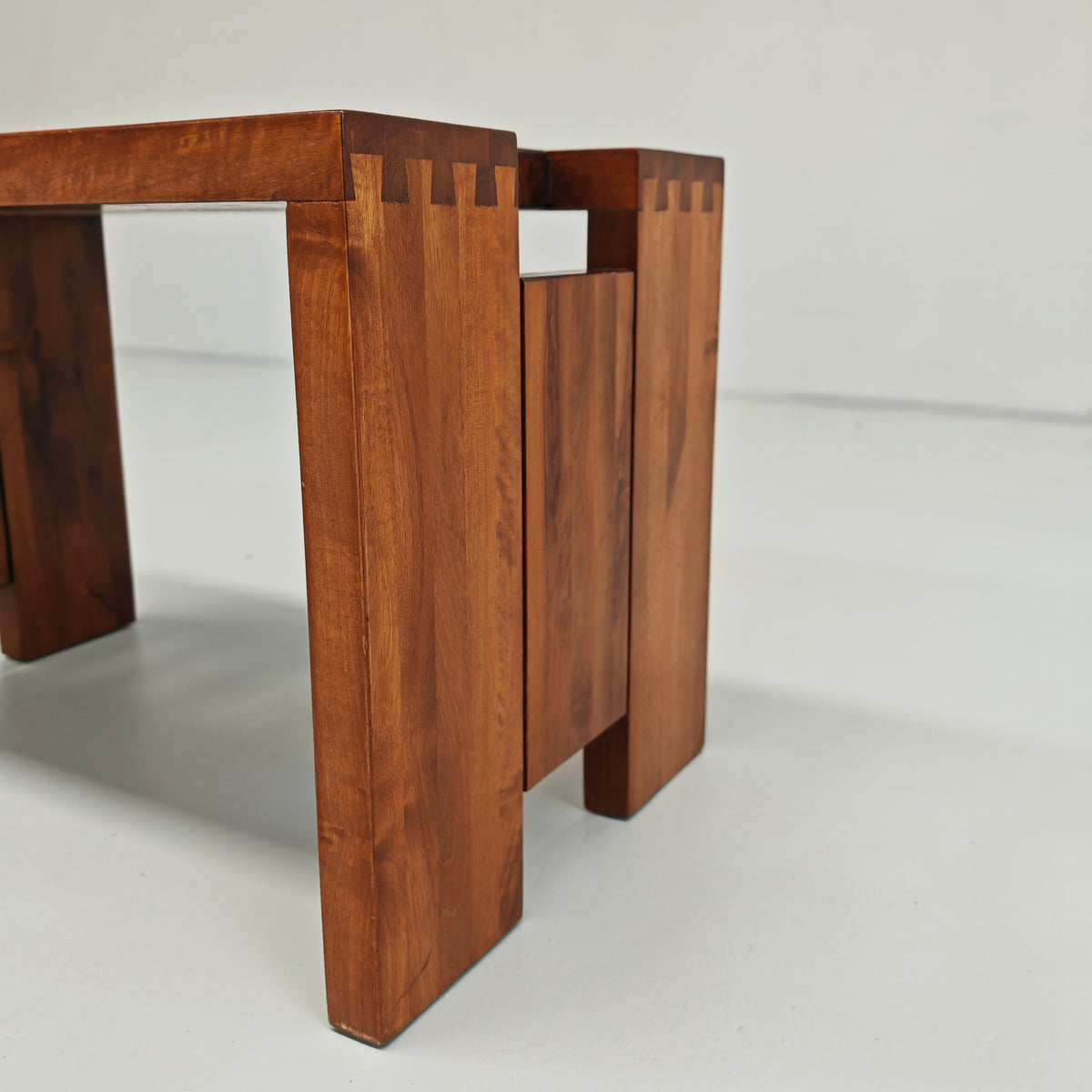 Table basse tabouret vintage en noyer des années 70