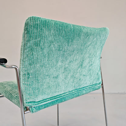 Sedia in velluto con braccioli Jano K. Takahama per Studio Simon Gavina