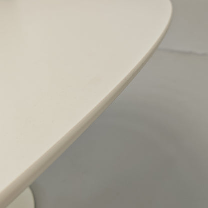 Table ovale modèle Tulip d'Eero Saarinen pour Knoll (244 cm)
