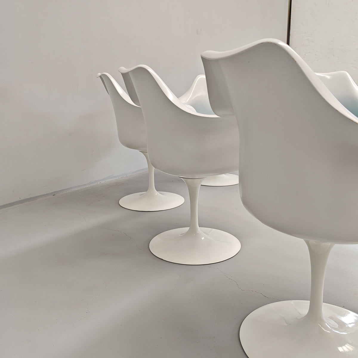 Ensemble de 6 chaises/fauteuils à accoudoirs Tulip d'Eero Saarinen pour Knoll