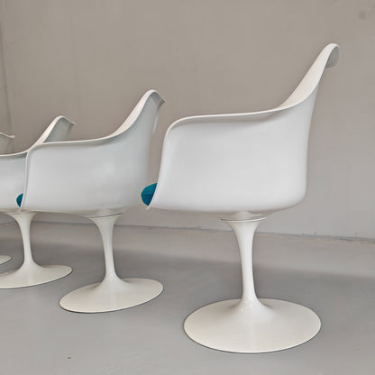 Ensemble de 6 chaises/fauteuils à accoudoirs Tulip d'Eero Saarinen pour Knoll