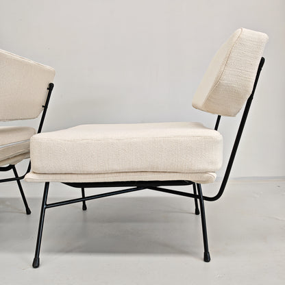 Paire de fauteuils en tissu blanc lait modèle "Elettra" Studio BBPR pour Arflex, années 50
