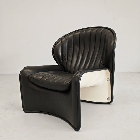 Poltrona Space Age in pelle mod. Lotus, Andrè Vandenbeuk per Strassle anni 60