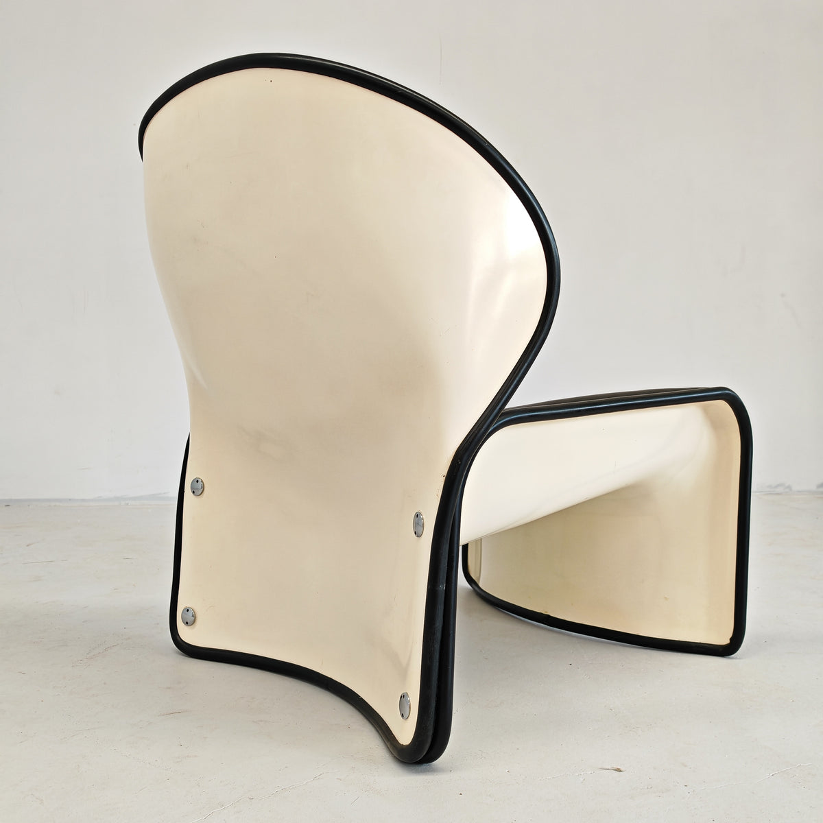 Fauteuil Space Age en cuir mod. Lotus, André Vandenbeuk pour Strässle, années 60