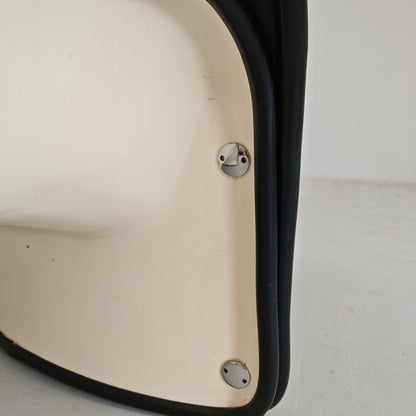 Fauteuil Space Age en cuir mod. Lotus, André Vandenbeuk pour Strässle, années 60