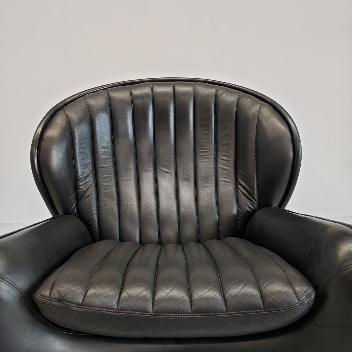 Fauteuil Space Age en cuir mod. Lotus, André Vandenbeuk pour Strässle, années 60