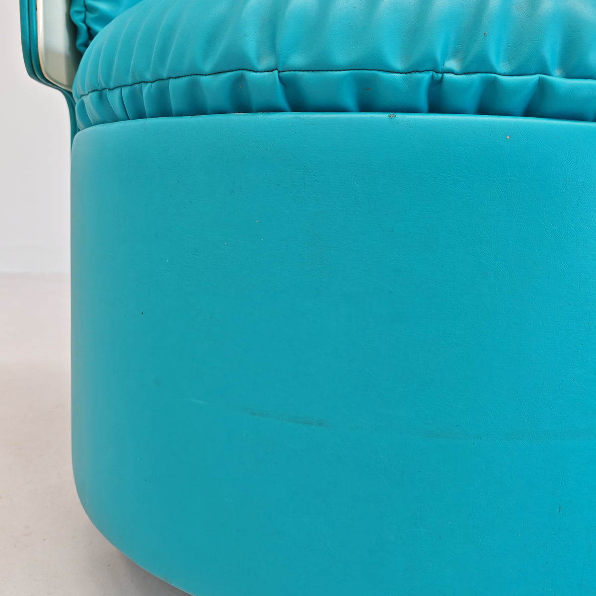Petit fauteuil bleu Dilly Dally de L. Massoni pour Poltrona Frau, années 70